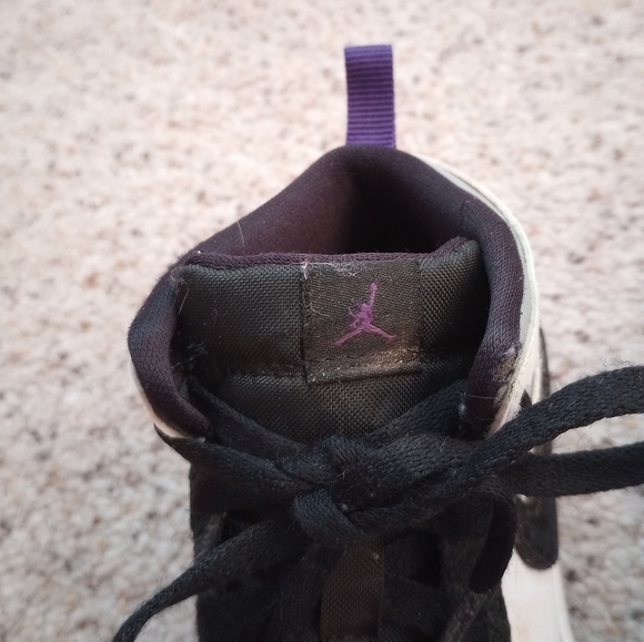 Air Jordan Kids Sneakers - Picture 4 of 11